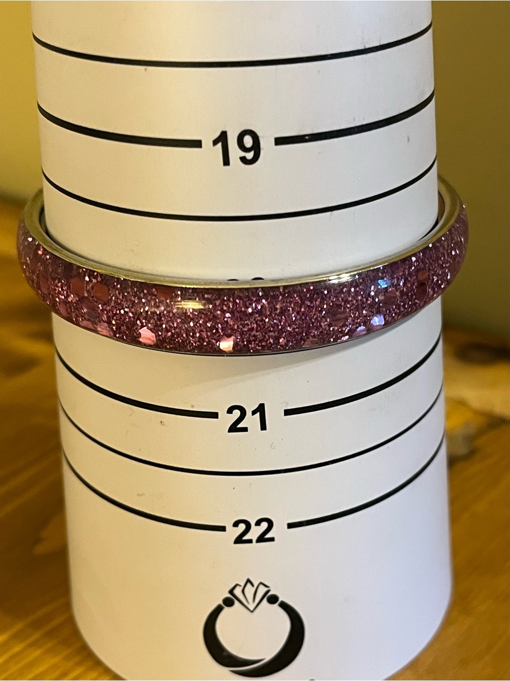 Retro fuchsia glittery bangle with silver tone edging & inside 7 1/2”